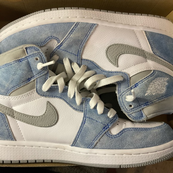Jordan 1 hyper royal 8.5 mens $280